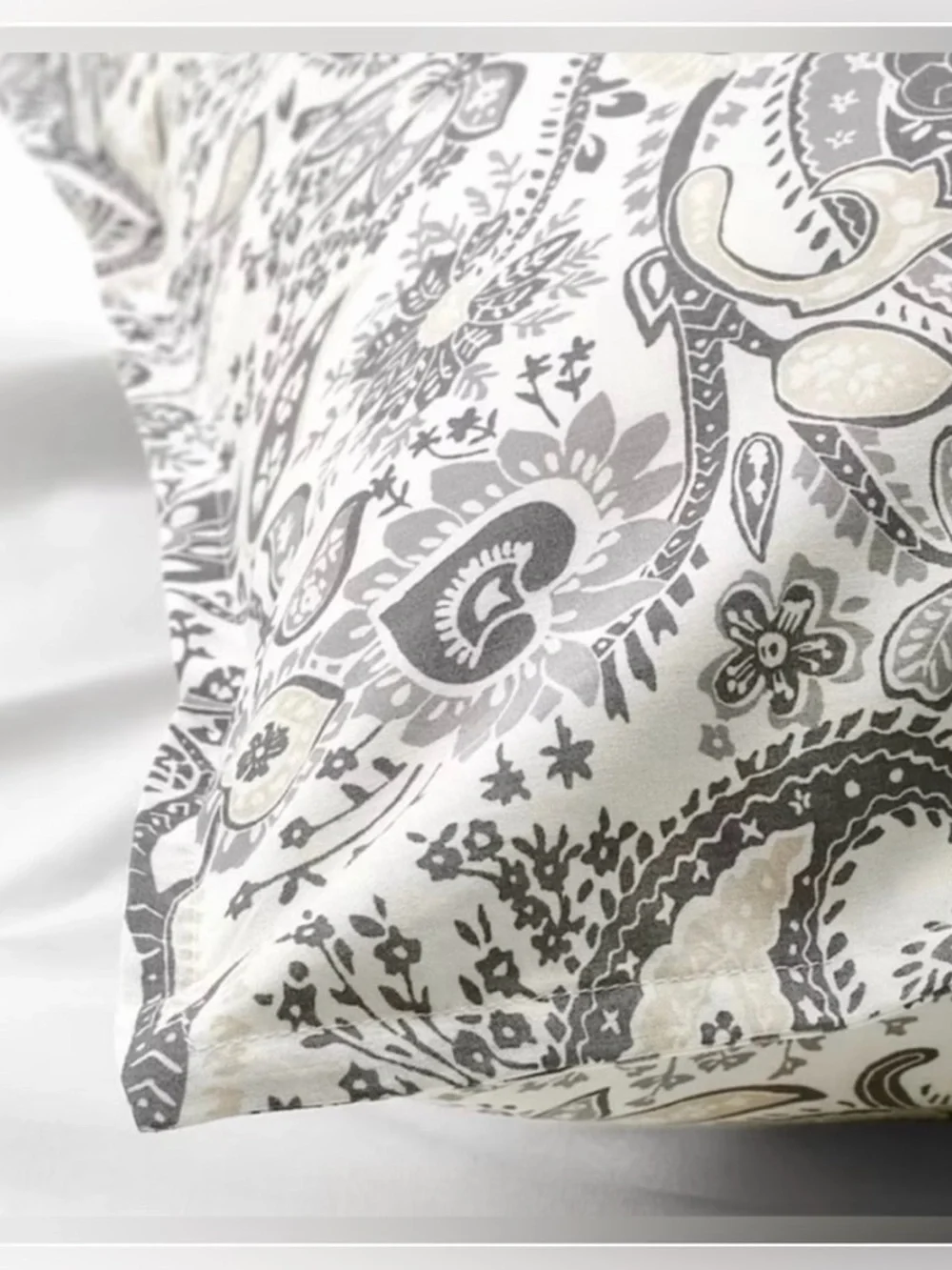 IKEA Set 2 Rodgerisa Euro Shams 26x26 Gray White Floral Pillow Covers